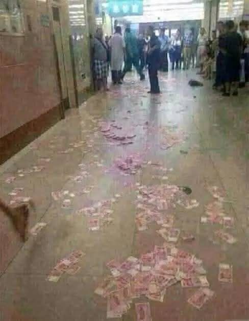 Ek Aurat Ka Dukh Bhara Waqiya: Paison Se Bhara Bag Lekar Cancer Hospital Pohnch Gayi